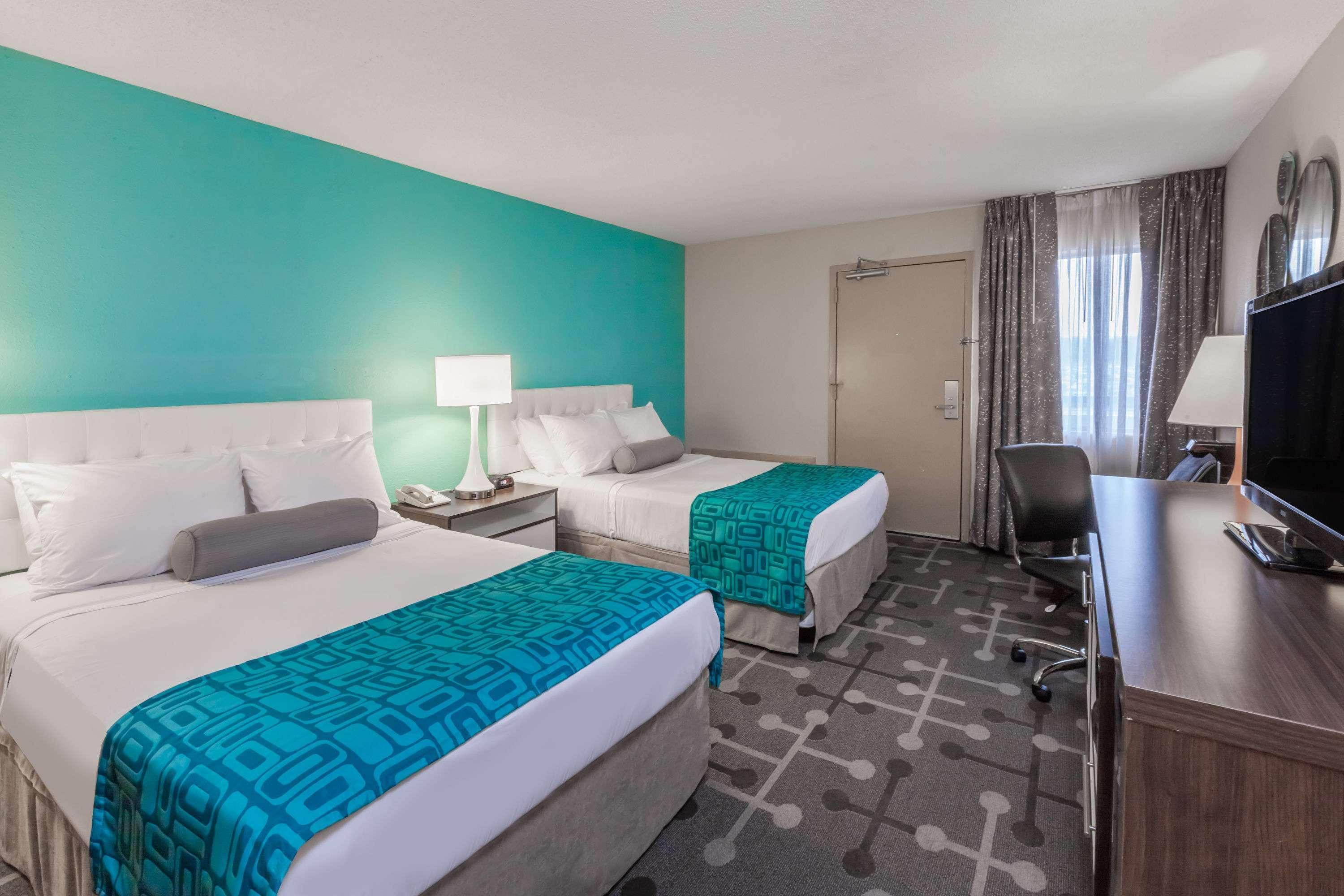 Howard Johnson By Wyndham Romulus Detroit Metro Airport Buitenkant foto