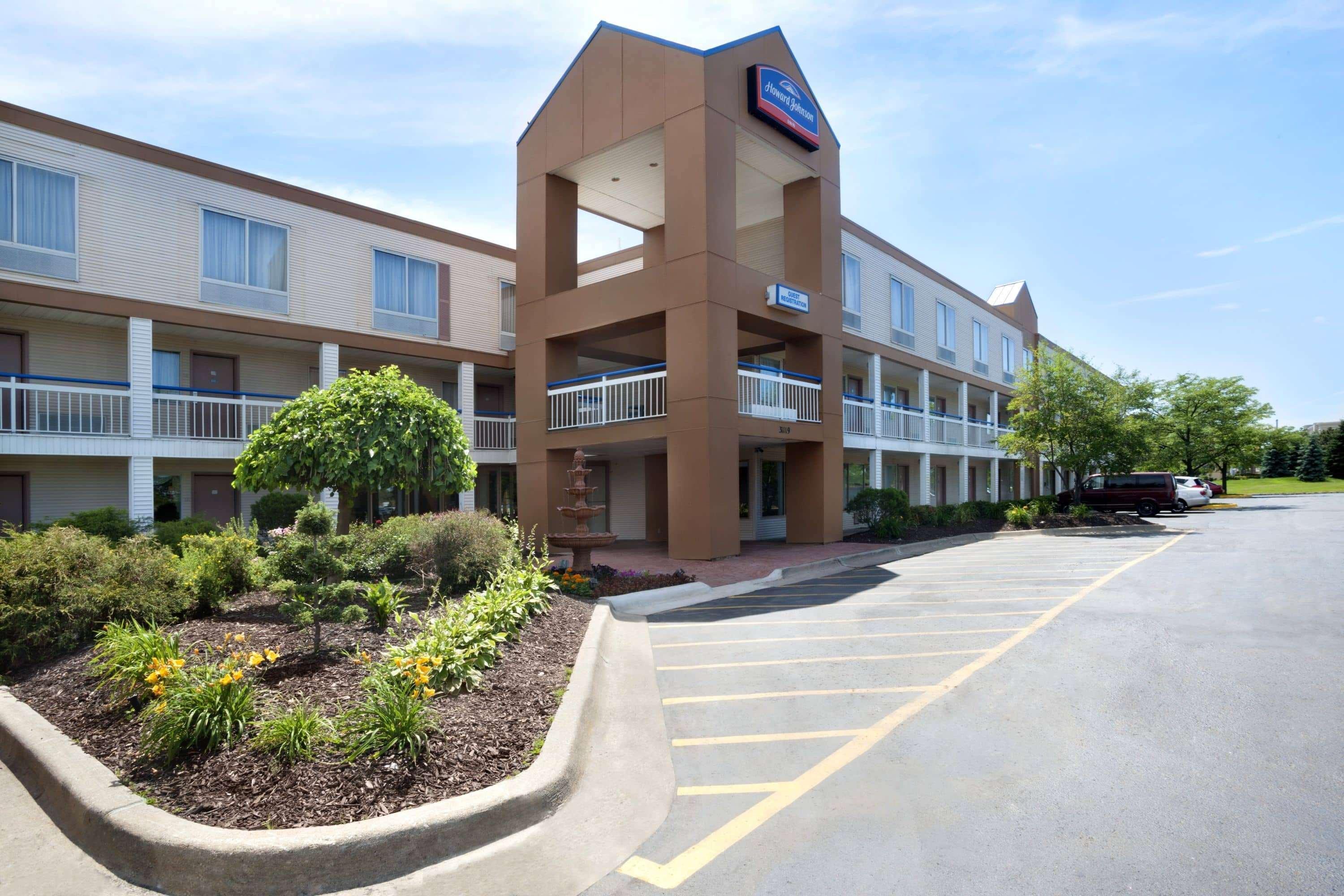 Howard Johnson By Wyndham Romulus Detroit Metro Airport Buitenkant foto